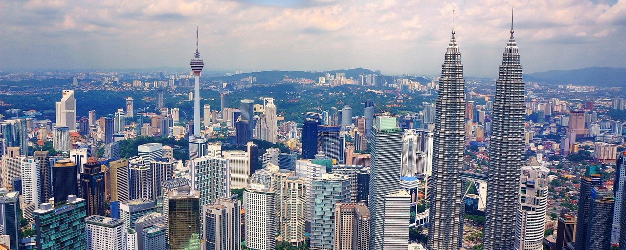 Petronas Twin Towers and Kuala Lumpur skyline, Malaysia