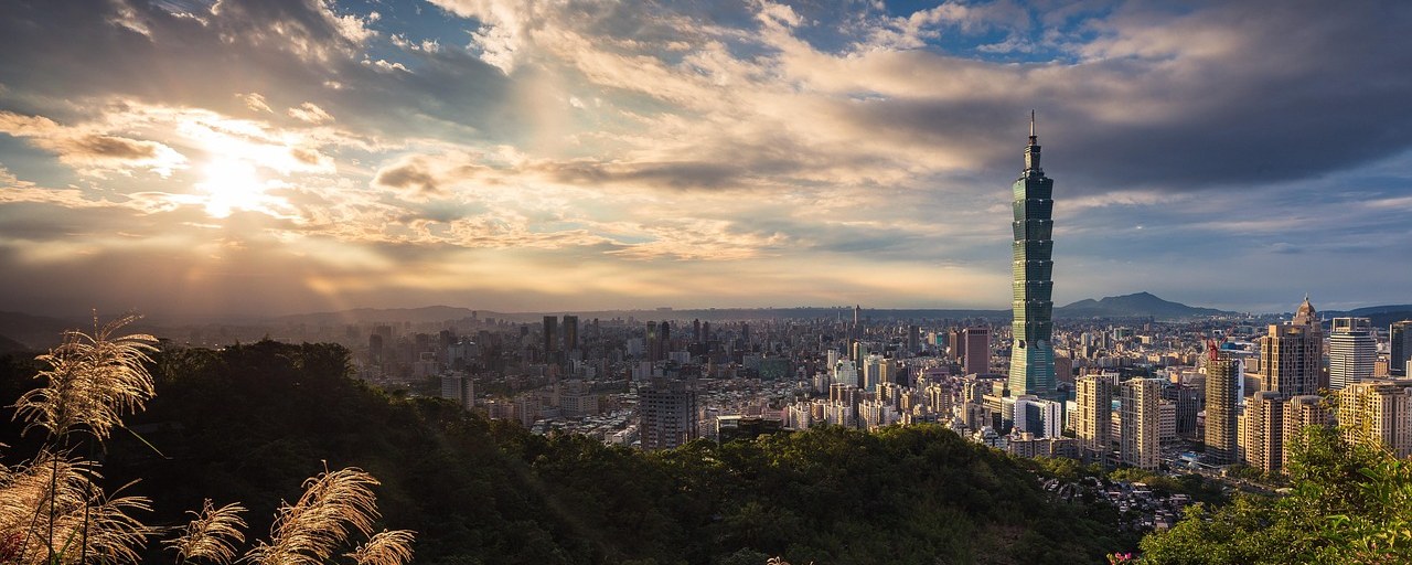 Taipei 101 and the Taipei skyline at sunset, Taiwan.